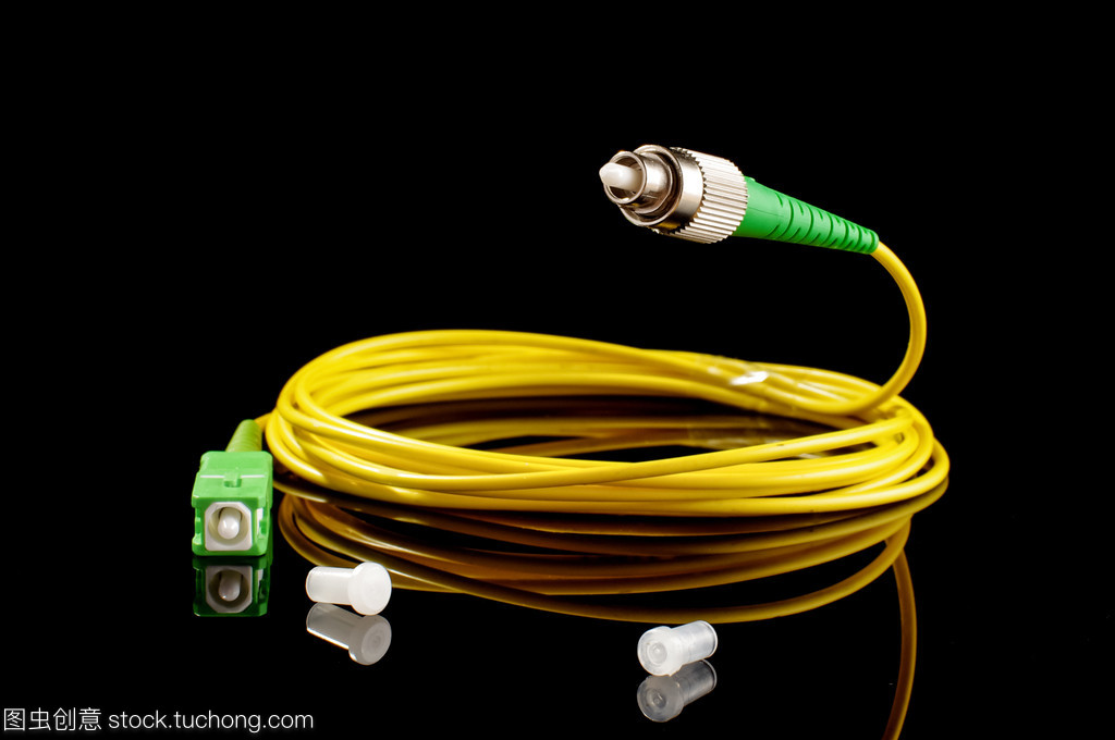 光纤电缆 点亮创意之路的新型道路隔离方案